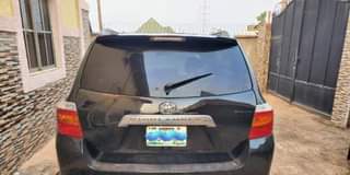 A picture of Neatly used 2010 Highlander Price 4 1m to owner Perfect