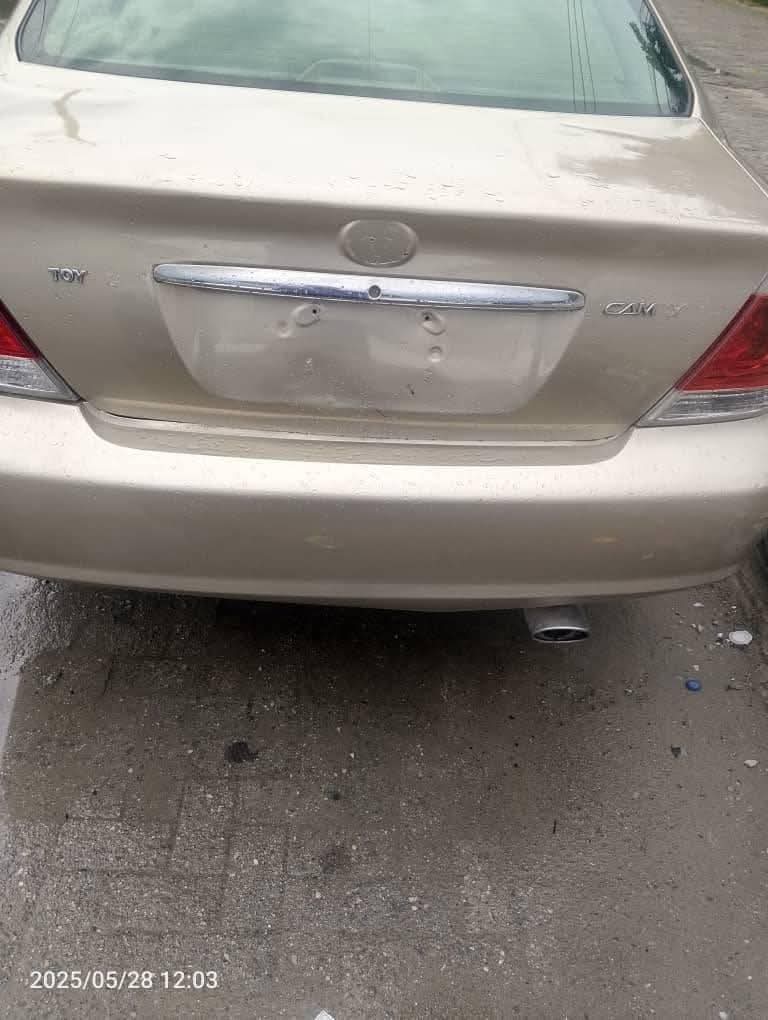 A picture of TOYOTA CAMRY 06