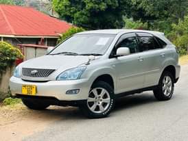 A picture of TOYOTA HARRIER