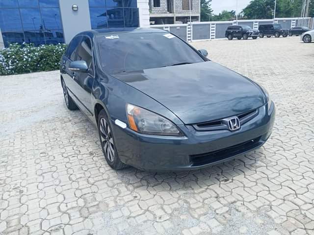 A picture of BELGIUM STANDARD 2005 HONDA ACCORD TWO KEYS