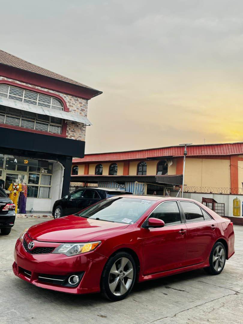 A picture of Toyota Camry SE 2013 Foreign used N15 500 000 00