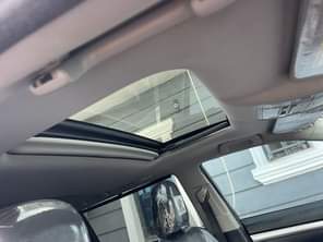A picture of This is astonishing clean and fully loaded Toyota Highlander 2016