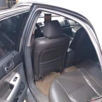 A picture of Honda Accord 2005 model v4 engine