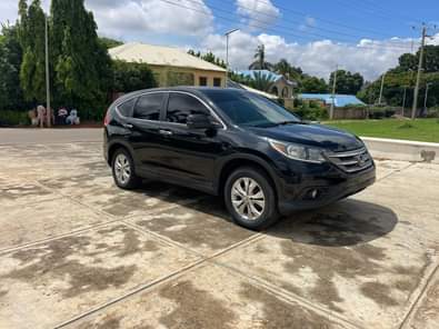 A picture of NEATLY USED HONDA CRV 2012 MODEL KEYLESS IGNITION WITH GENUINE
