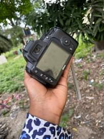 A picture of NIKON D3000