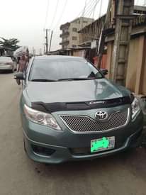 A picture of Camry SE up for sale