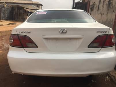 A picture of Registered Lexus ES300