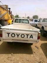 A picture of Toyota pickup hilux for sale at Lagos state 600 000