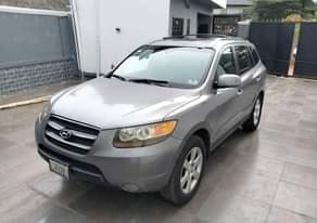 A picture of Takas Motors 07060931241 Very Clean And Sound Hyundai Santafe 2007