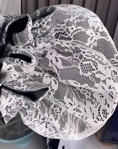 A picture of Hair bonnet