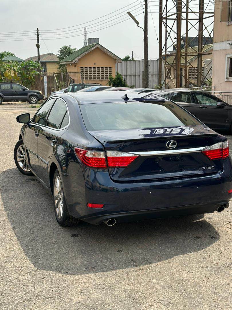 A picture of Lexus Es350 2014 Toks