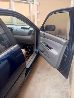 A picture of Toyota Camry 06