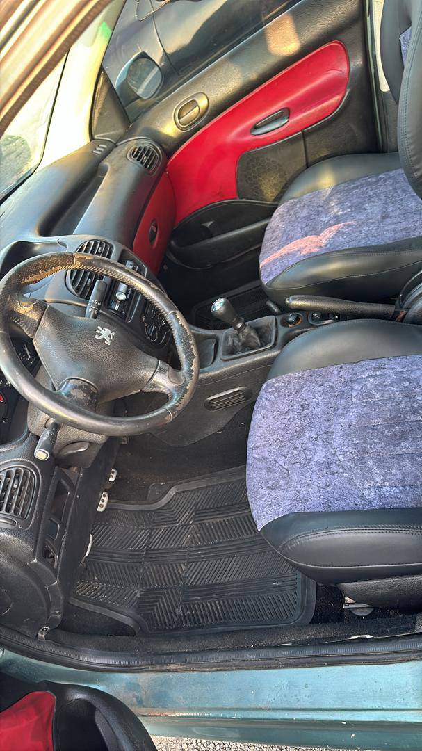 A picture of PEUGEOT 206 MANUAL DRIVE