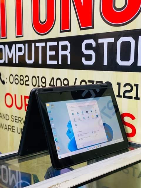 A picture of Offe offer Lenovo touchscreen yoga Ram4gb ssd128gb offer 285k tu