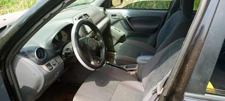 A picture of AWOOF XMAS TODAY S DEALER DEAL TOYOTA RAV4 2004