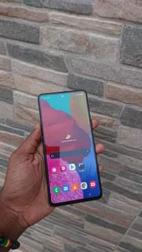 A picture of SAMSUNG A51