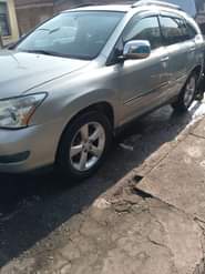 A picture of Clean Lexus Rx330 Smooth engine and gear Ac chilling 5