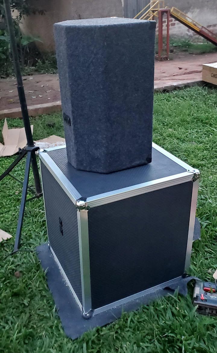 A picture of Speakers