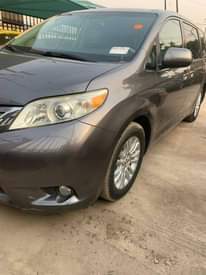 A picture of 2012 Toyota Sienna