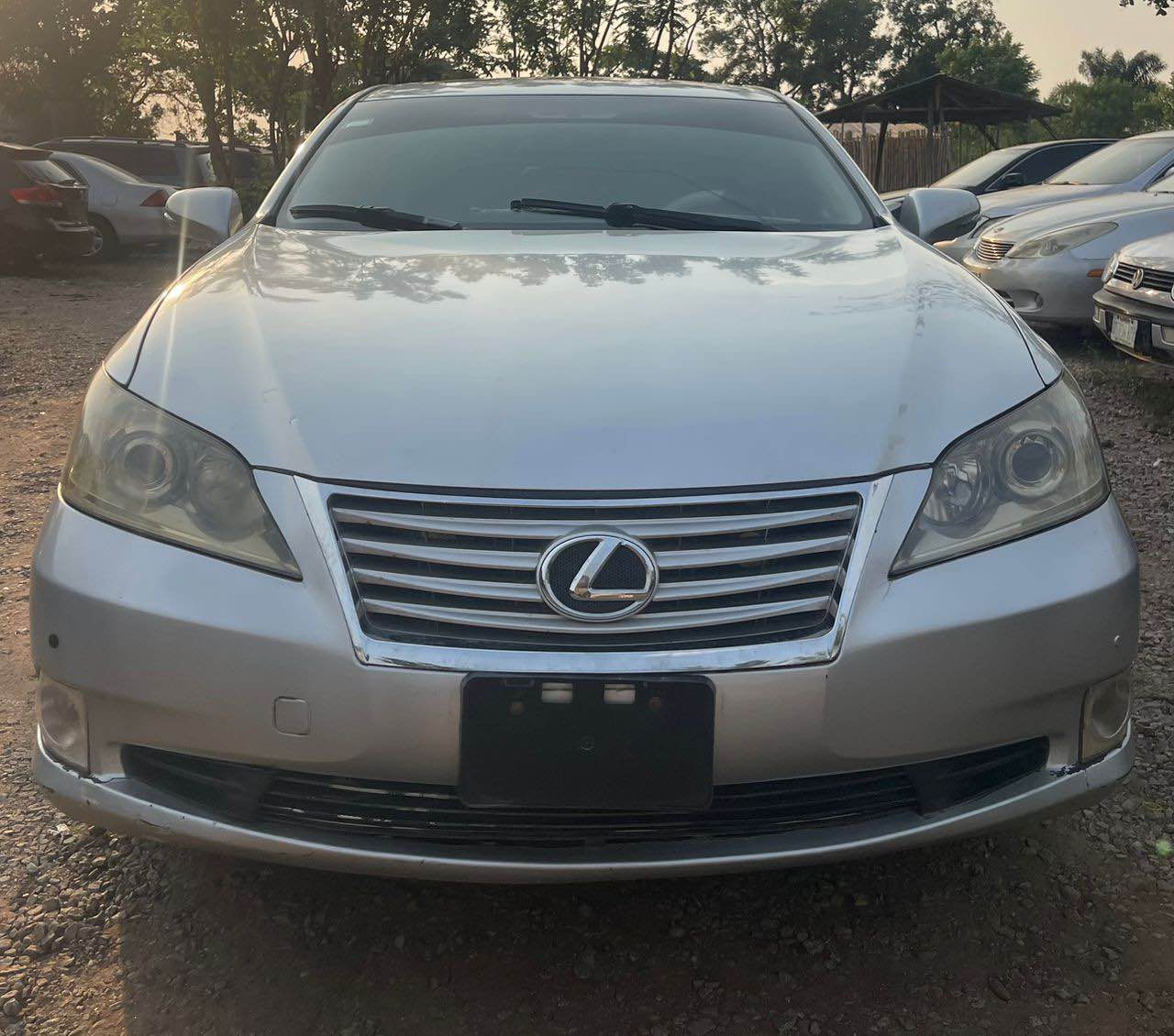 A picture of Es350 2010 model