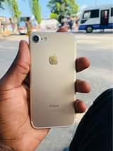 A picture of iPhone 7 plain