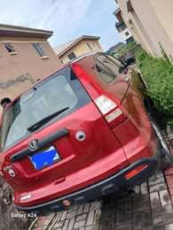 A picture of Good deal Clean Honda Crv with android screen Absolutely nothing