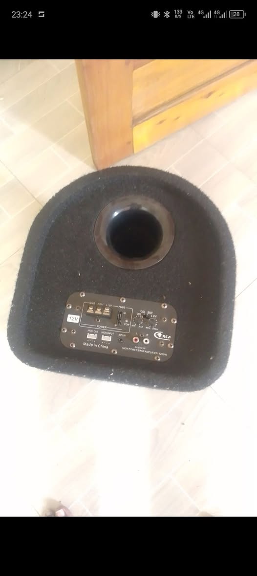 A picture of Booster Bajaji Au Kwenye Gari