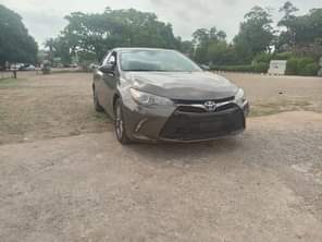 A picture of 5 months used Toyota Camry 2016 with untampered engine gear