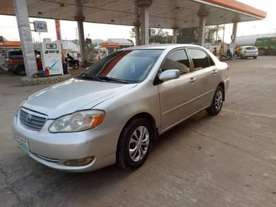 A picture of 2004 Toyota Corolla 2004