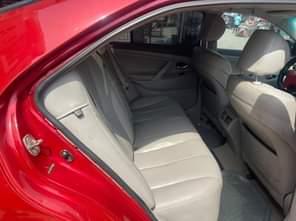 A picture of 2009 camry leather seat reverse camera Enngine silent Gear n