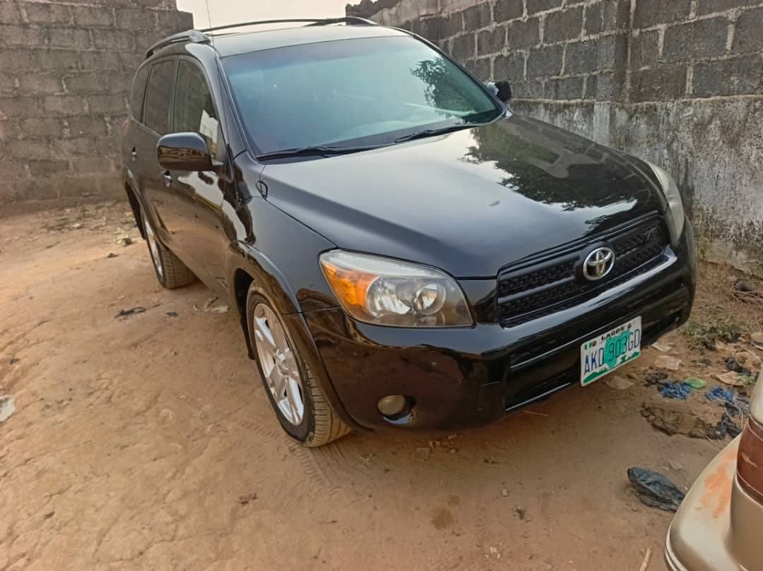A picture of Toyota RAV4