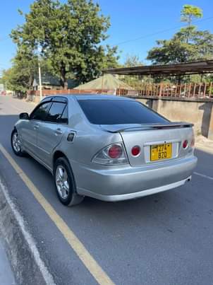 A picture of TOYOTA ALTEZZA 0714058883