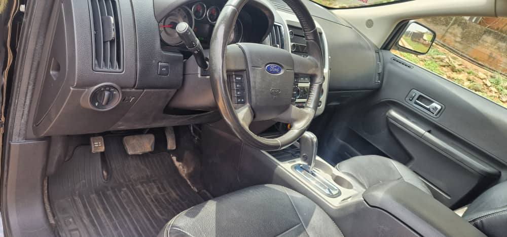 A picture of 2010 ford edge limited edition