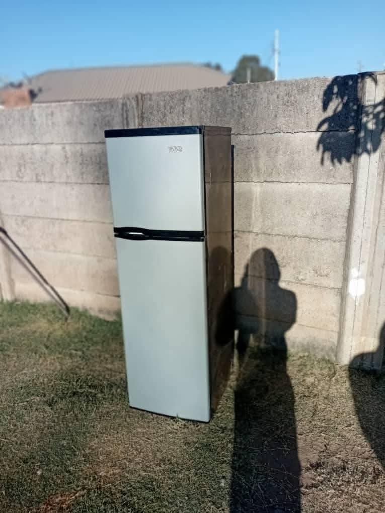 classifieds/fridges