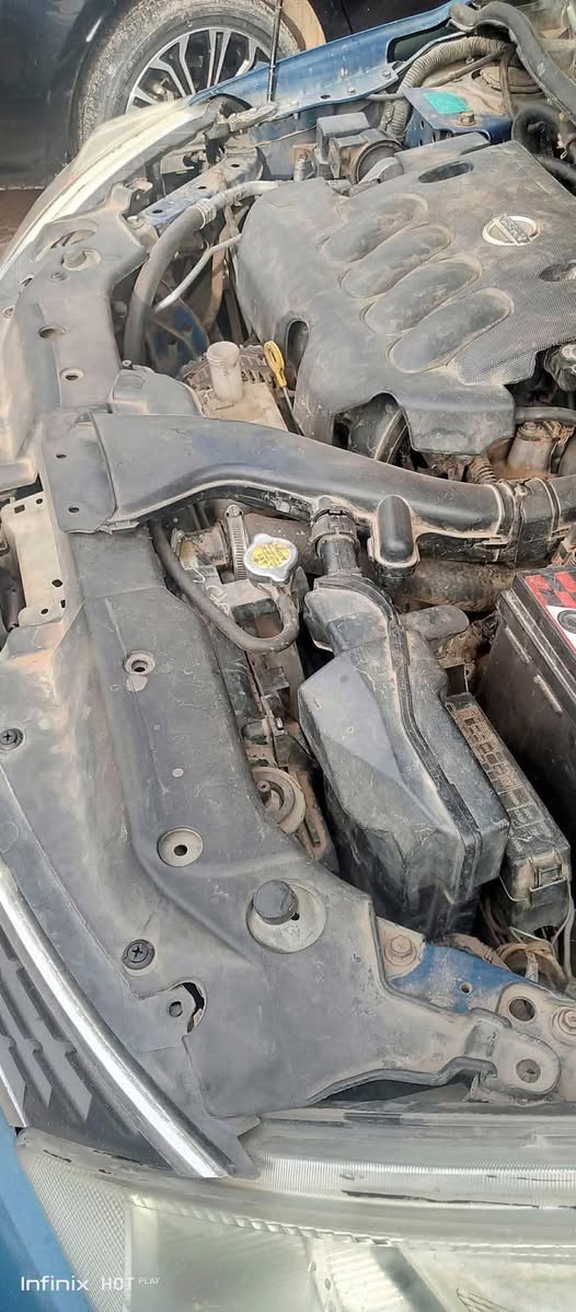 A picture of 2007 Nissan versa car 2007