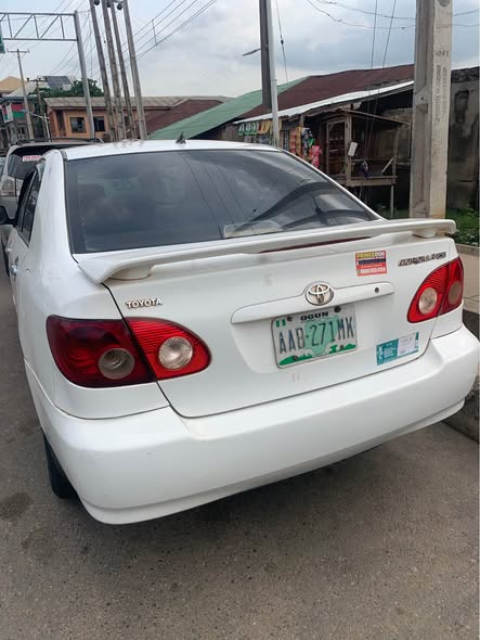 A picture of Toyota Corolla 06