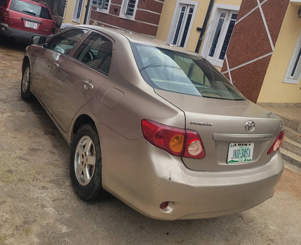 A picture of A first body tokunbo standard toyota corolla 2010