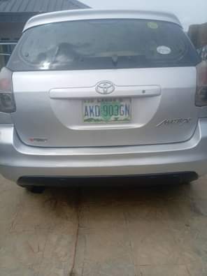 A picture of Toyota matrix 2005 6 neatly painted 3 6m Engine and