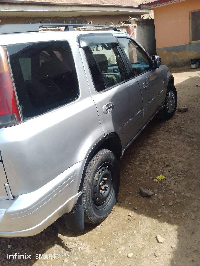 A picture of 2001 Honda cr v