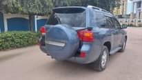 A picture of TOYOTA LANDCRUISER VX V8