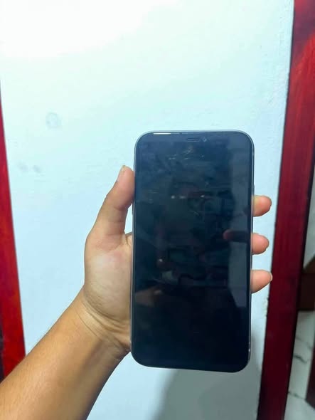 A picture of Iphone 11