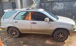 A picture of Lexus Rx300 with Alloy Rims Simply Toks grade All components