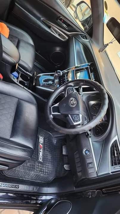 A picture of  TOYOTA HARRIER NEW ANACONDA INAUZWA BEI 55 MIL GARI
