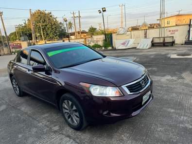 A picture of wow This is fully loaded Honda accord 2010 model full