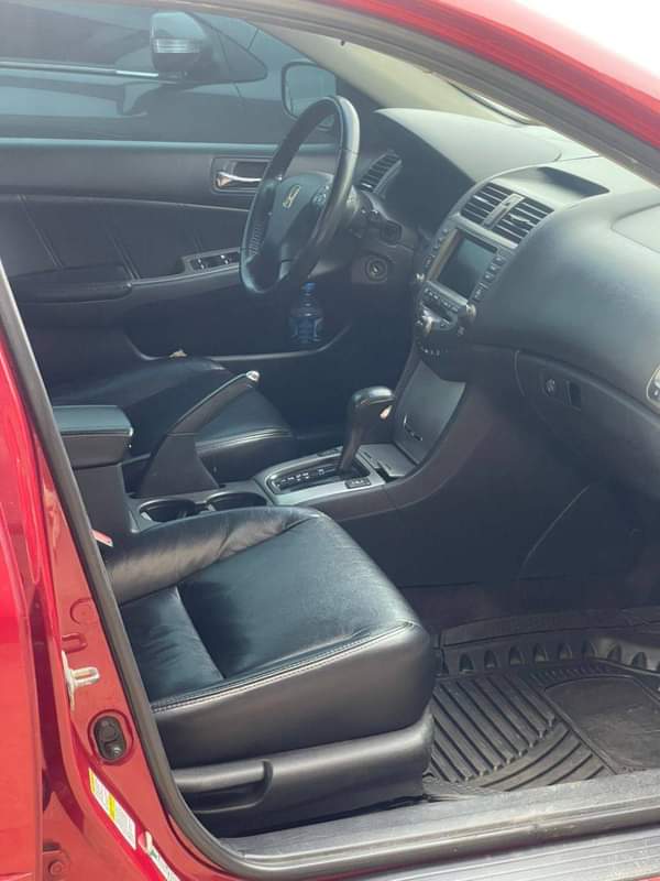 A picture of ONE WEEK USED FULL 2007 HONDA ACCORD DC ORIGINAL PAPERS