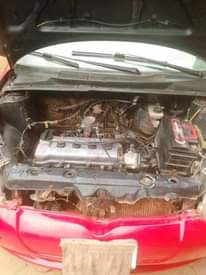 A picture of 2005 Toyota Yaris Nisan engine
