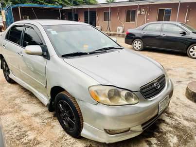 A picture of Toyota Corolla 03 04