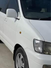 A picture of TOYOTA NOAH