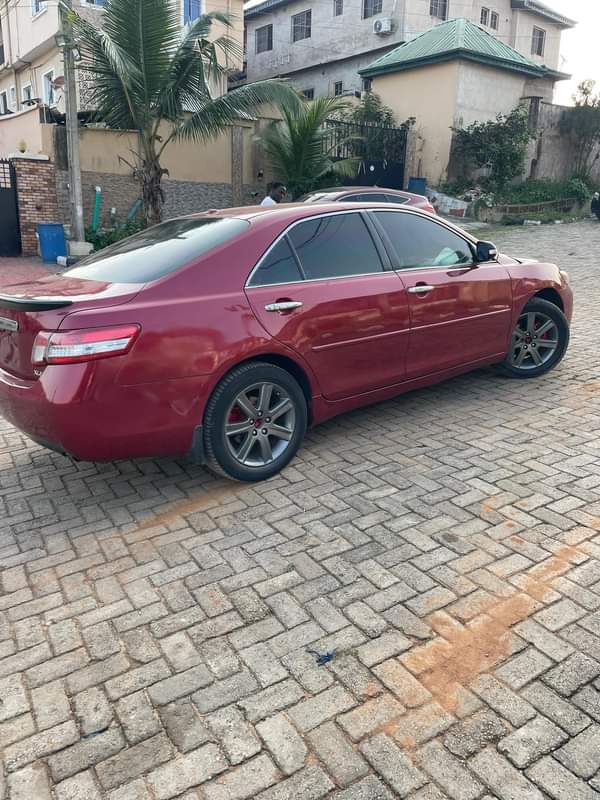 A picture of RIGHT FROM OWNERS HOUSE Briefly used Toyota Camry 2011 LE