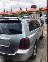 A picture of A Nigeria used Highlander 05 for sell
